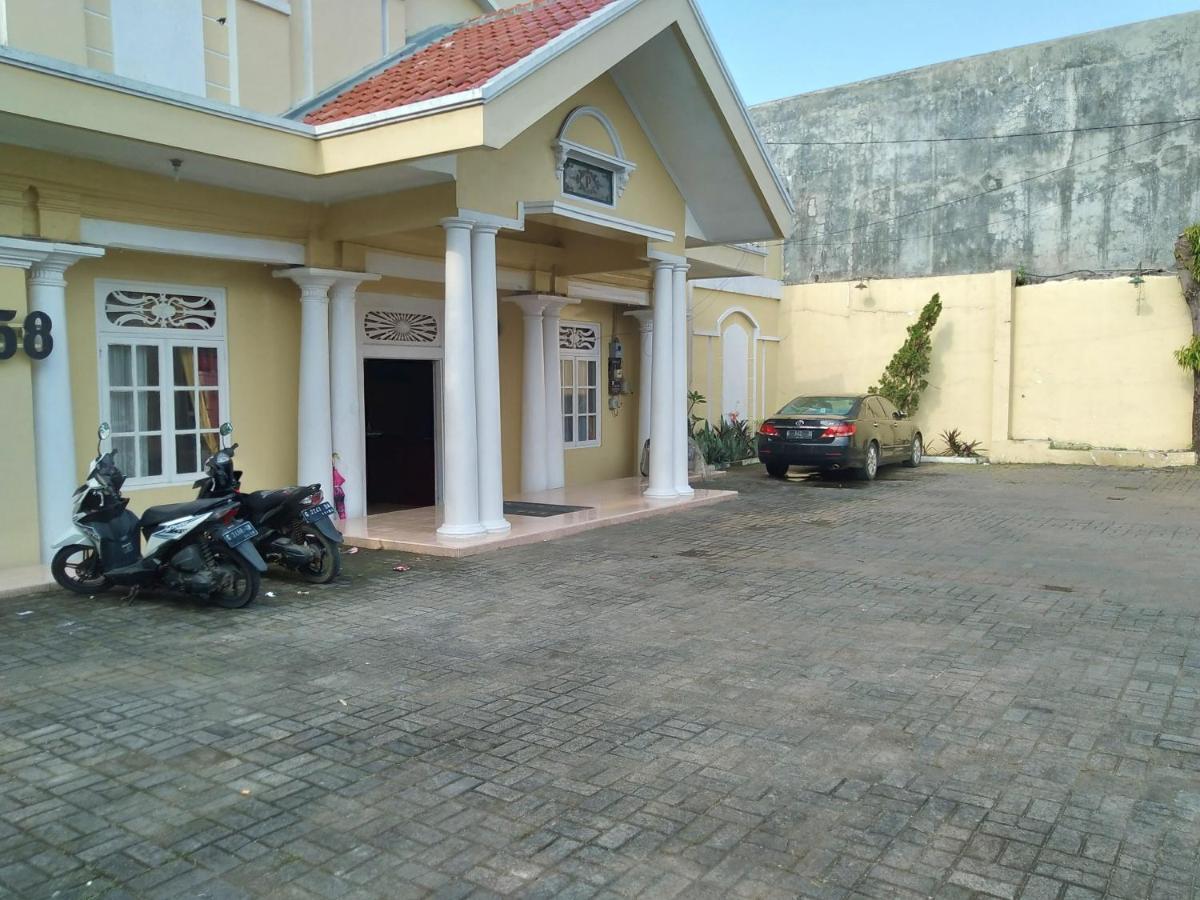 Hotel Pekalongan Syariah RedPartner Bagian luar foto
