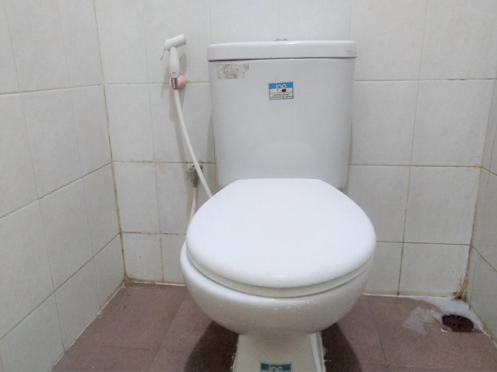 Hotel Pekalongan Syariah RedPartner Ruang foto