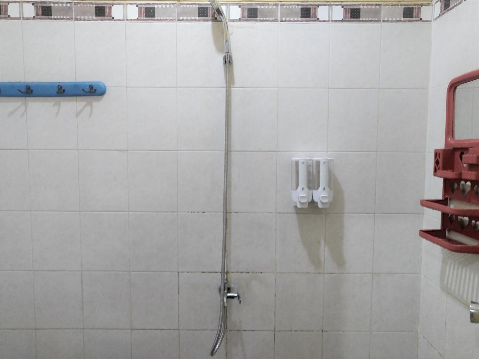 Hotel Pekalongan Syariah RedPartner Ruang foto